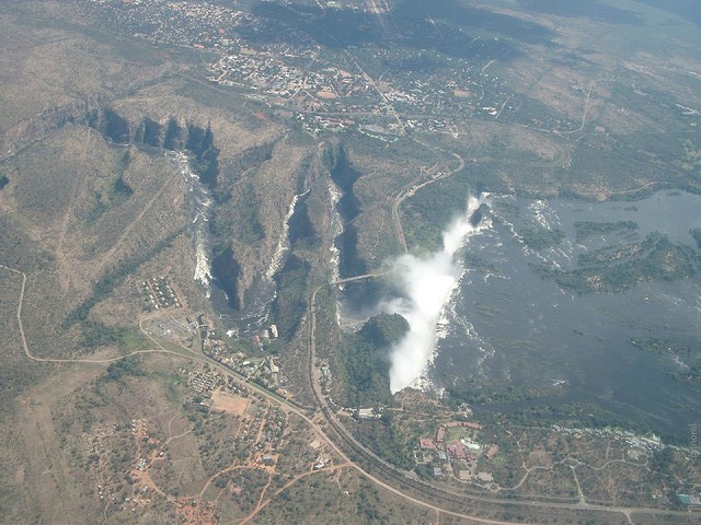 Victoria-Falls-03