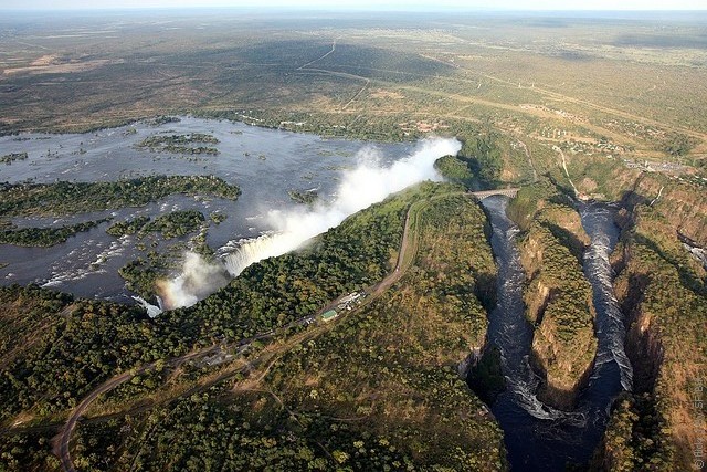 Victoria-Falls-11