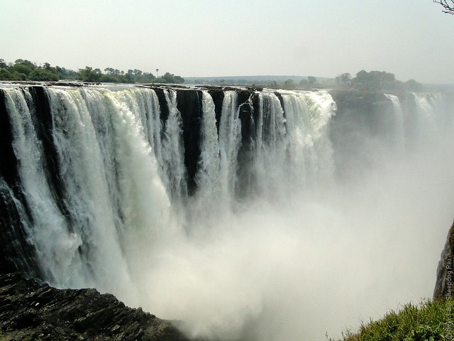 Victoria-Falls-12