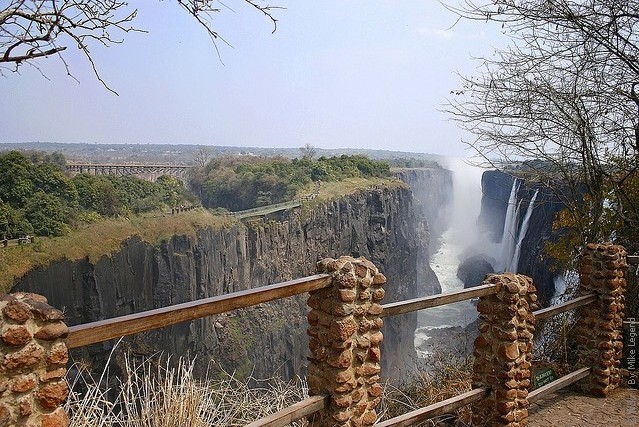 Victoria-Falls-15