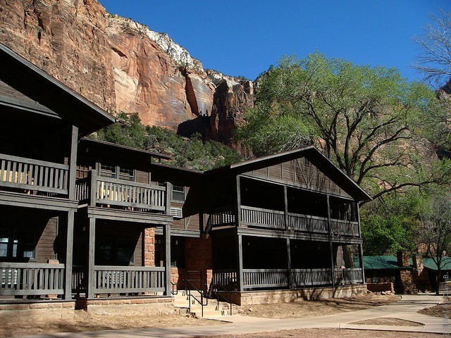 Zion-Lodge-05