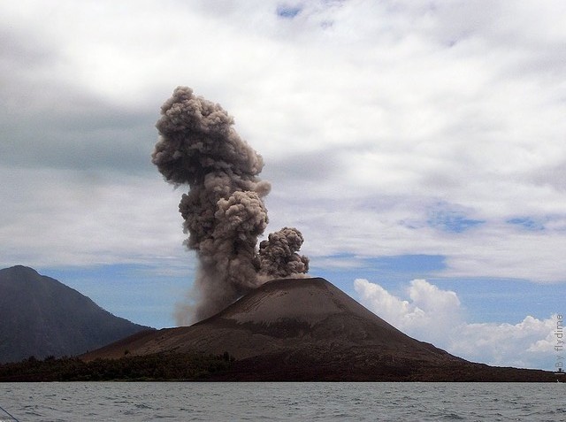 anak-krakatau-02