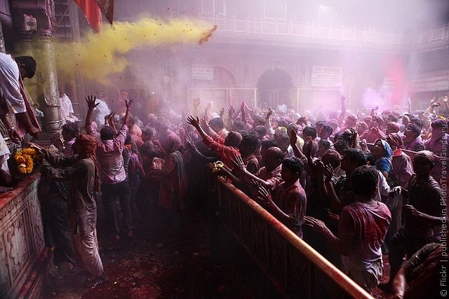 festival-krasok-holi-10