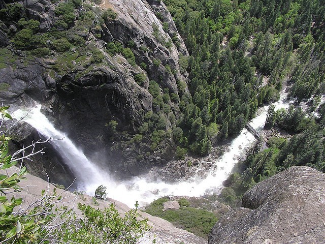 vodopad-yosemiti-14