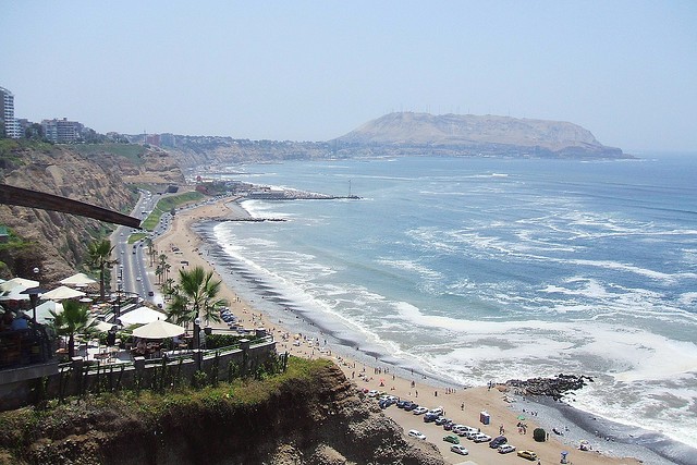 miraflores-beach-1