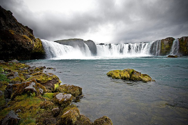 vodopad-godafoss-02