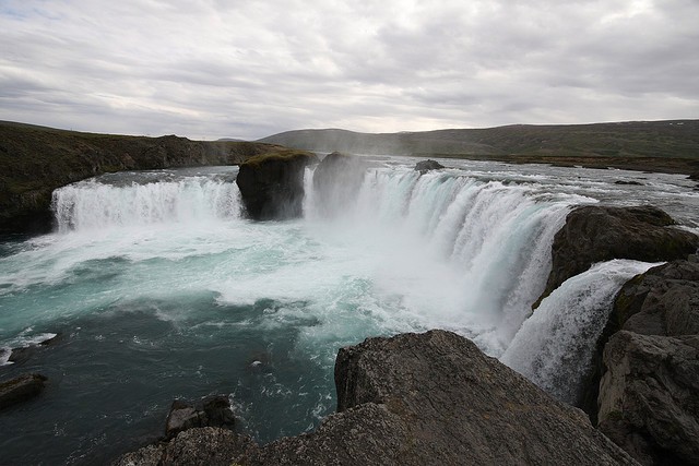 vodopad-godafoss-12