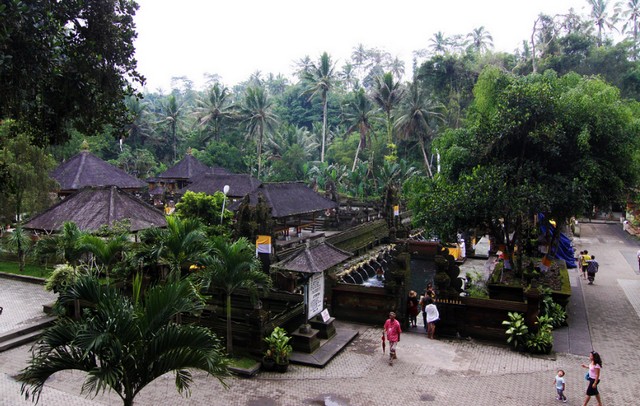 tirta-empul-1