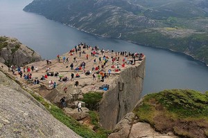 Люсе-фьорд в Норвегии