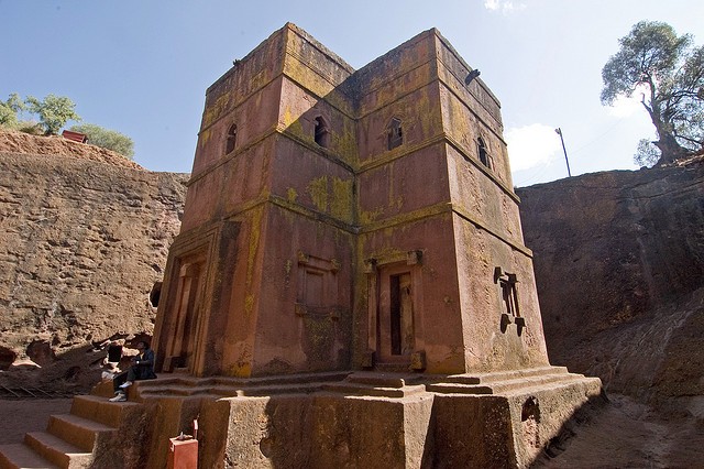 tserkov-svyatogo-georgiya-lalibela-01