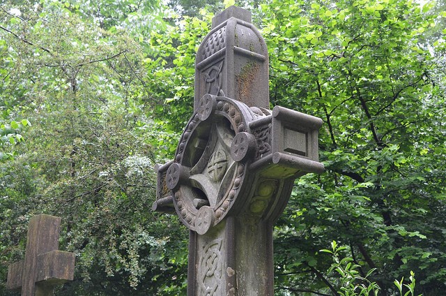 highgate-cemetery-03