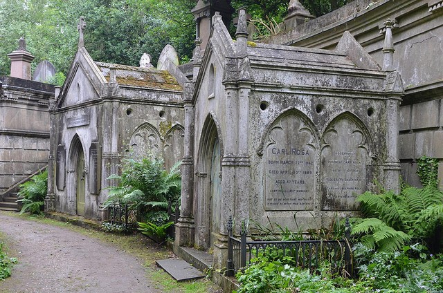 highgate-cemetery-04