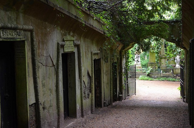 highgate-cemetery-09