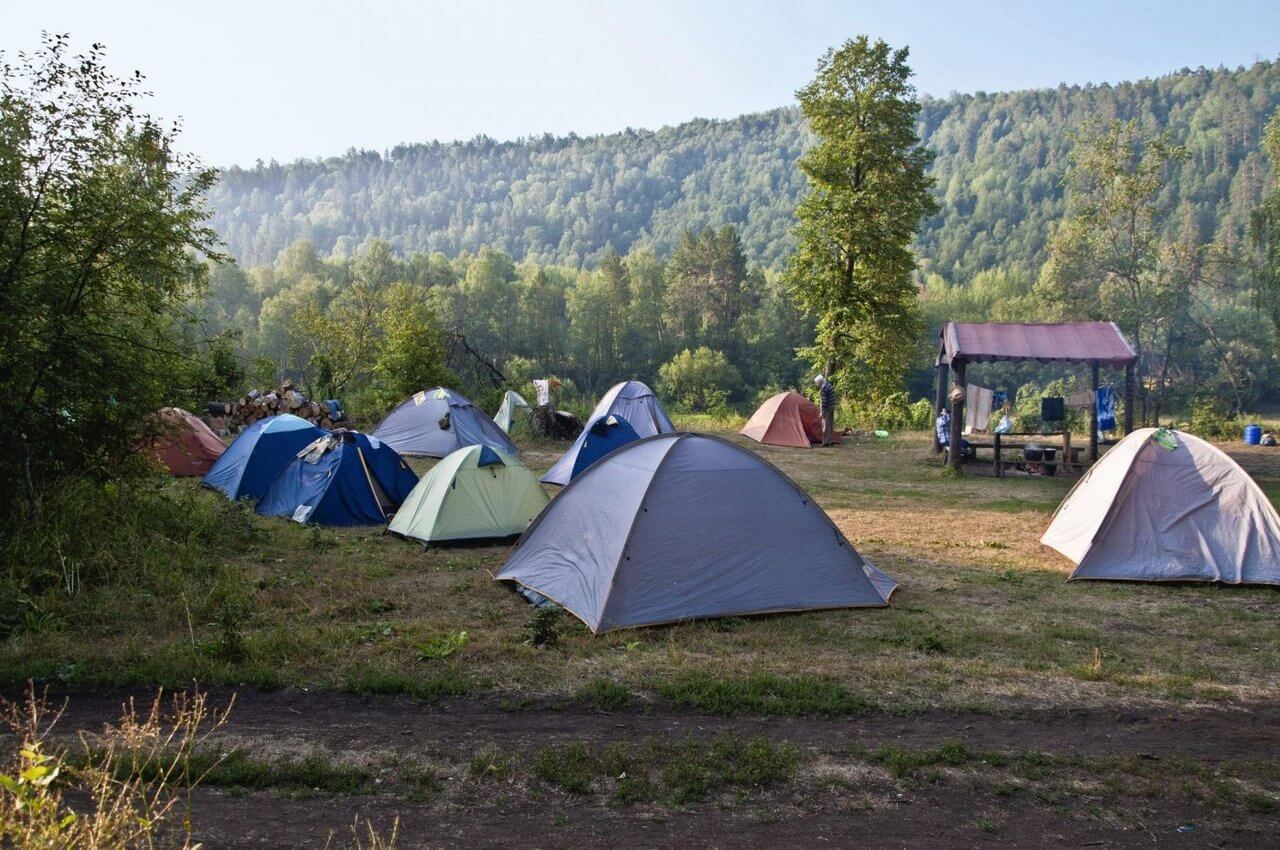 Палатки. Отдых на природе.