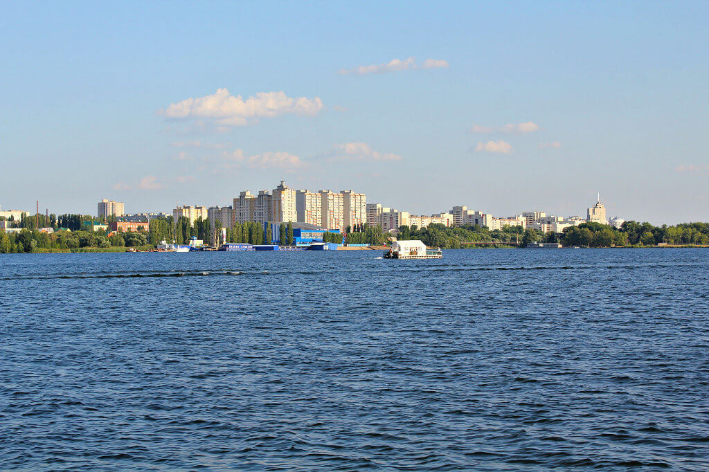 Синие воды Воронежского моря.