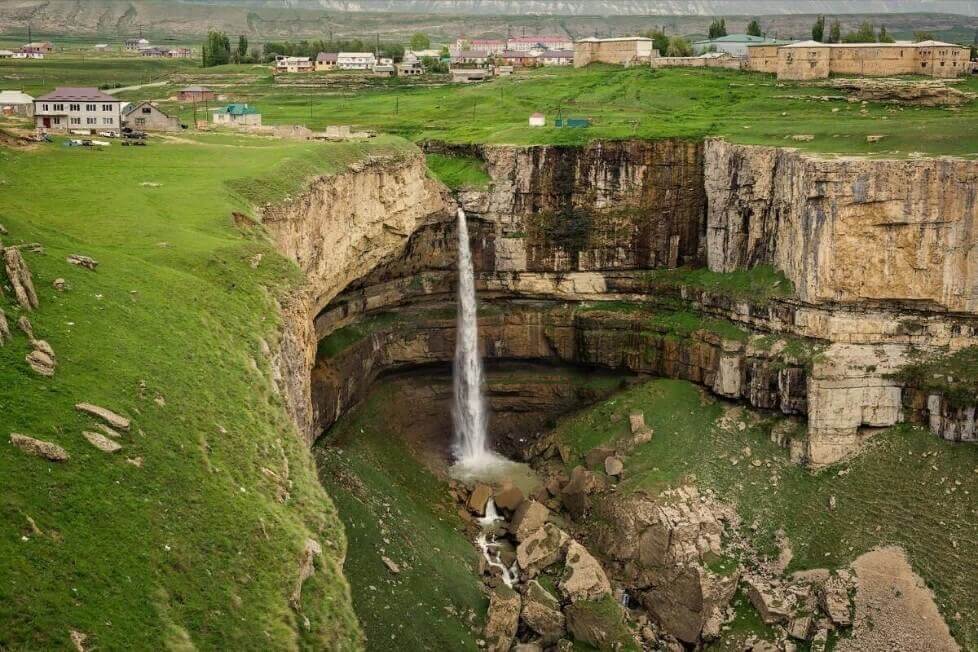 Водопад Тобот, панорамный снимок.