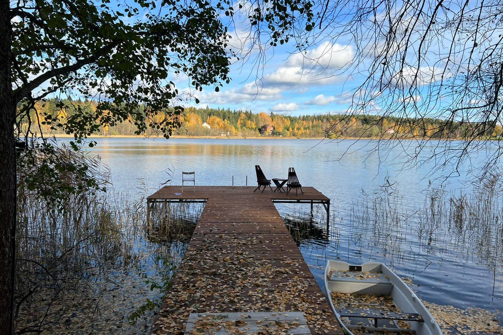 Пирс. Место для отдыха и медитации.