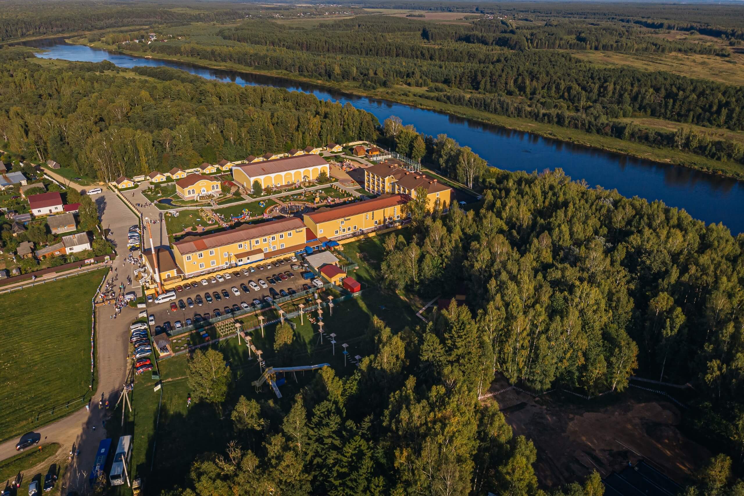 Загородный отель «Барская Усадьба».