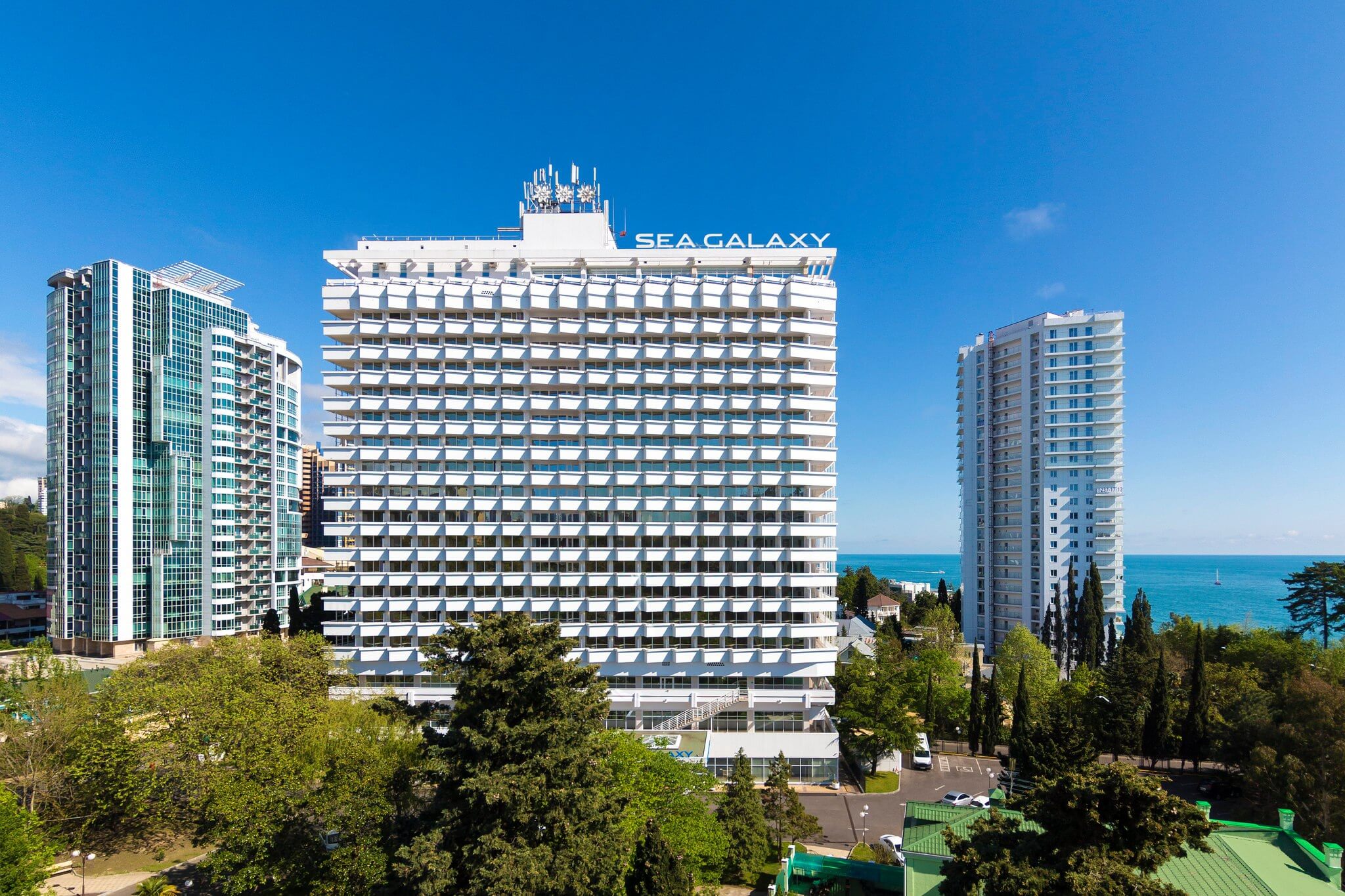 Здание отеля Sea Galaxy Hotel Congress & Spa 4*.